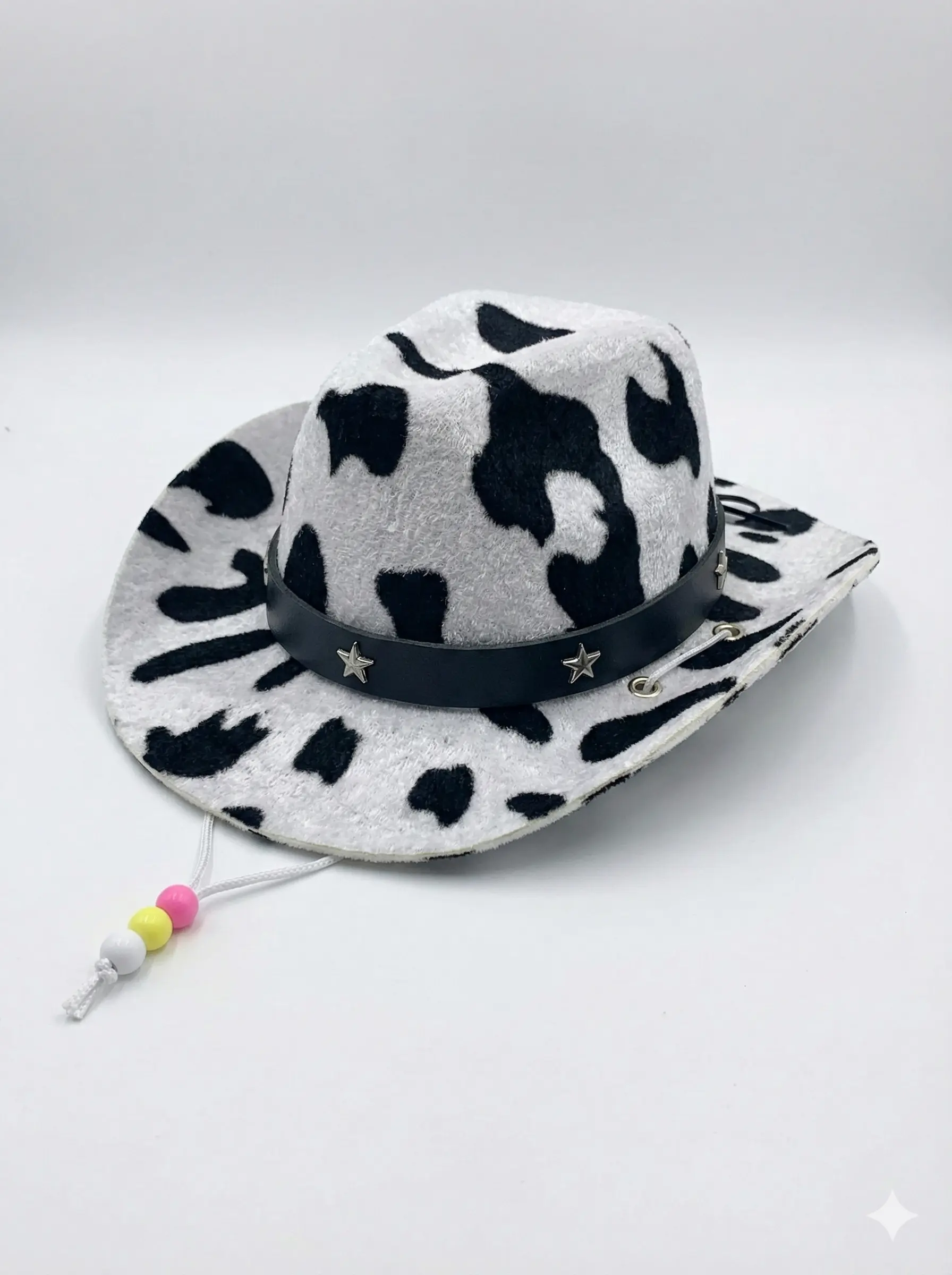 Cow Print Pet Cowboy Hat with adjustable beaded chin strap and star band, cute western dog costume accessory from China factory.